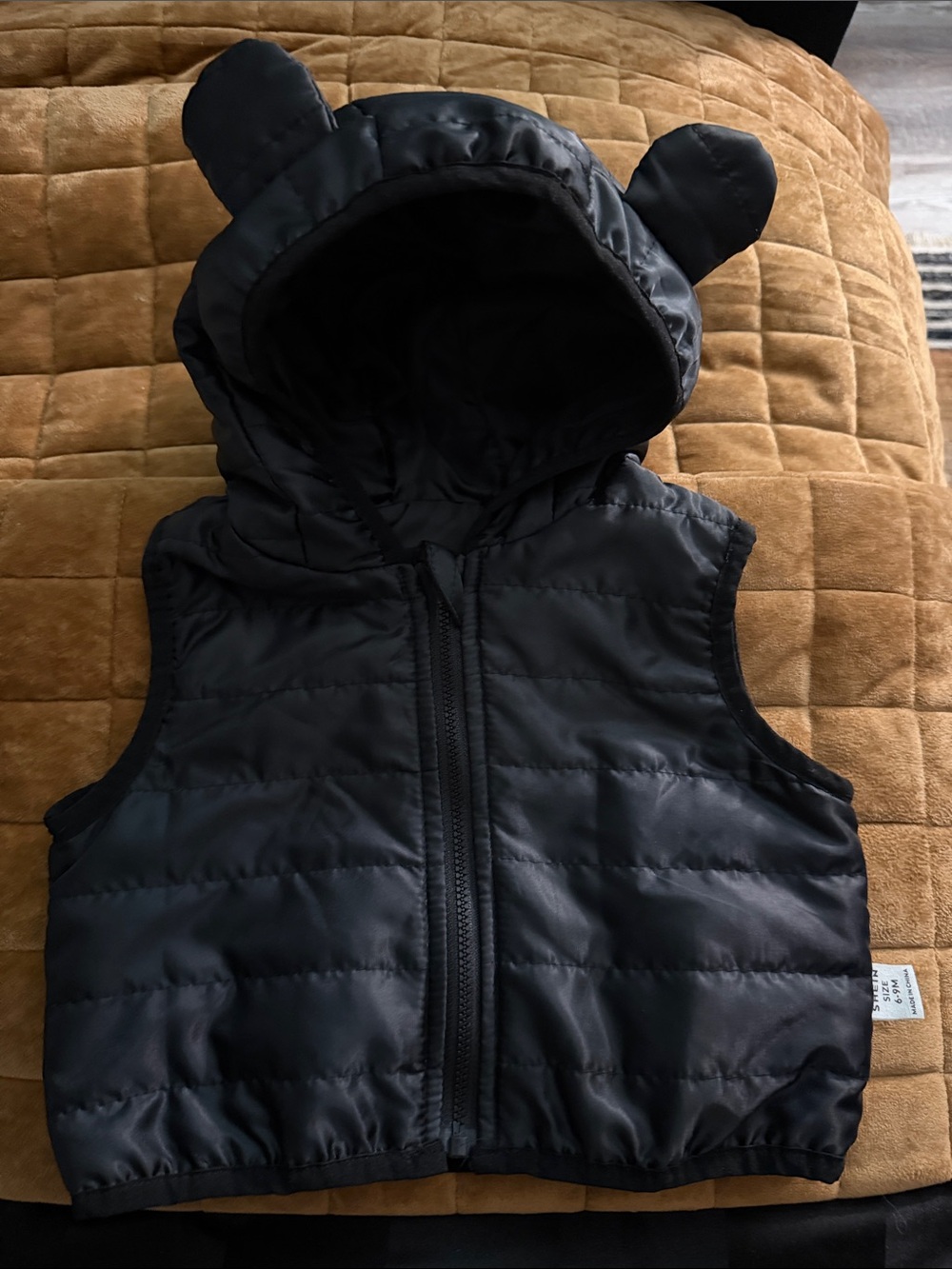 SHEIN - 6-9 months -Black Puffer Hooded Vest with Bear Ears